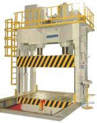 挑選油壓機(jī)應(yīng)考慮油壓機(jī)廠家